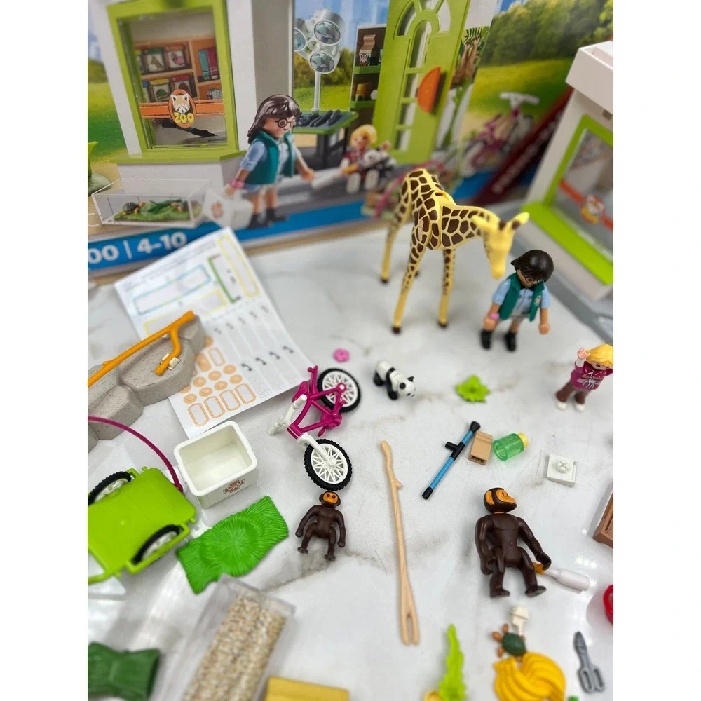 Playmobil Family Fun Zoo Vet Practice 70900 122pc Promo Pack Giraffe Monkeys Set
